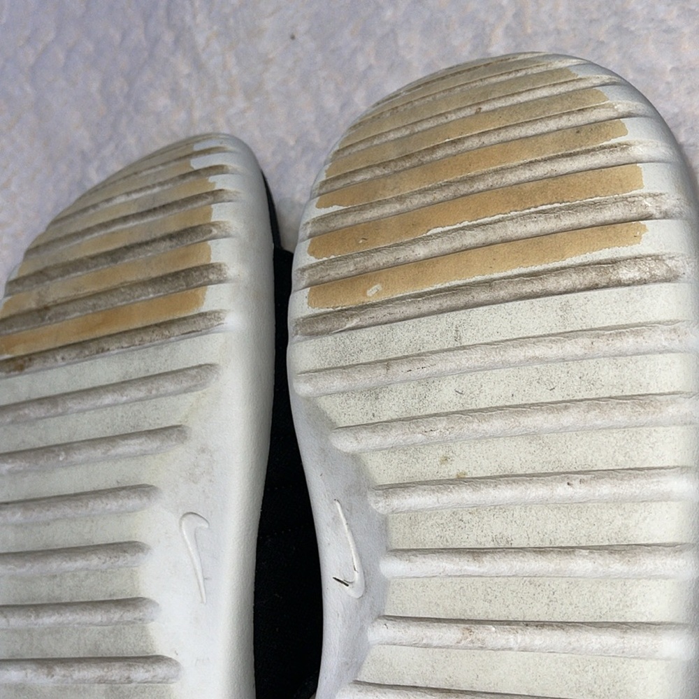 Nike Slides - Picture 8 of 10